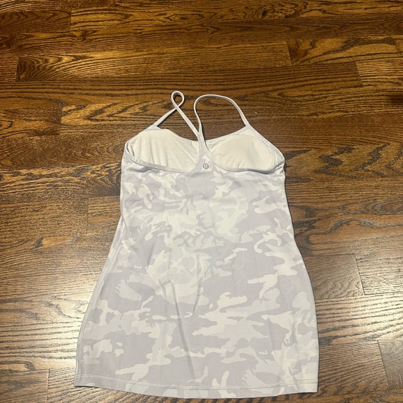 Lululemon White Scoop Neck Fitted Tank Top - Picture 4 of 4